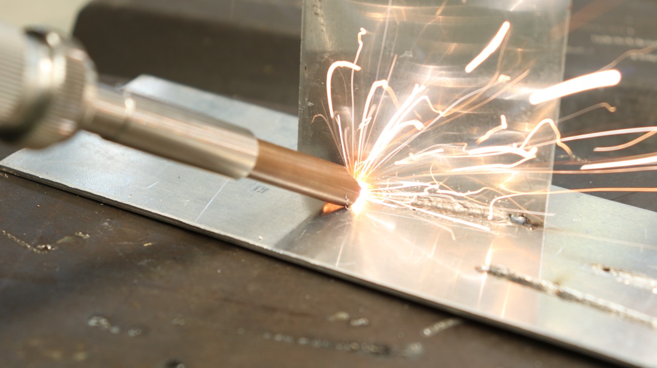 دستگاه جوش لیزری و جوشکاری لیزری